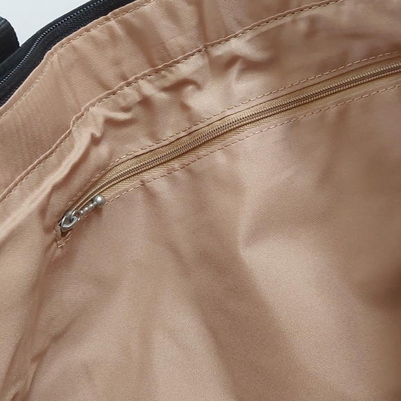 BAGGALLINI Black Hand Washable Tote - Picture 10 of 14